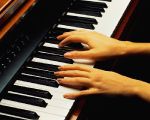 Playing piano - ������ �� �������